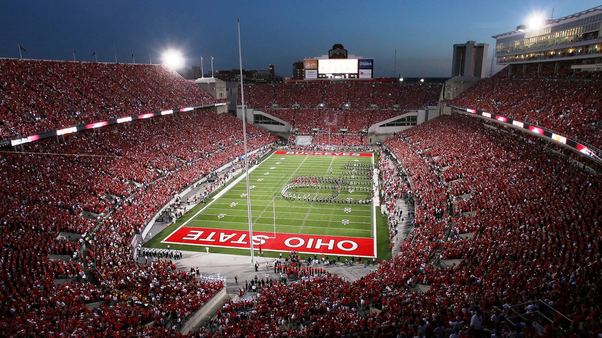 奥卡拉汉决赛中段加速领跑赛道，奥卡拉在哪里