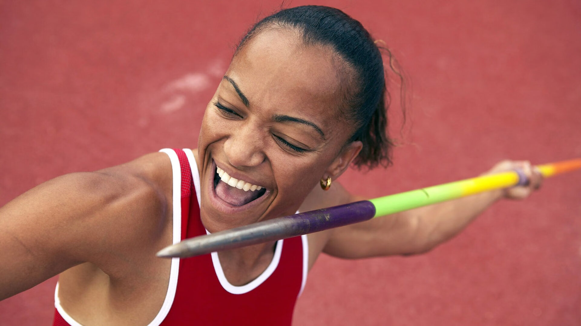 奥卡拉汉决赛中段加速领跑赛道，奥卡拉在哪里